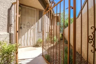 Photo #3: 2033037 Listing 