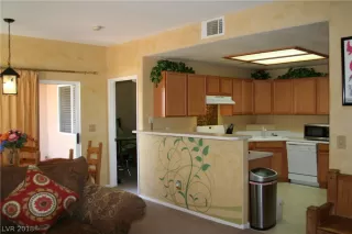 Photo #5: 2033240 Listing