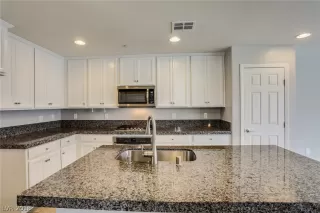 Photo #5: 2033388 Listing