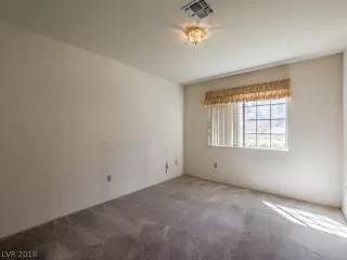 Photo #4: 2033411 Listing