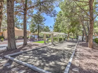 Photo #6: 2033411 Listing