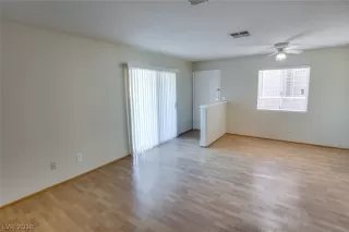 Photo #6: 2033422 Listing