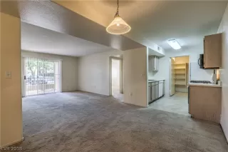 Photo #3: 2033469 Listing