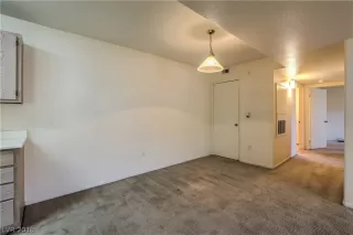 Photo #4: 2033469 Listing