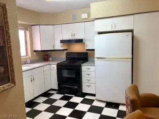 Photo #5: 2033484 Listing