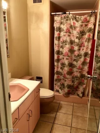 Photo #6: 2033484 Listing