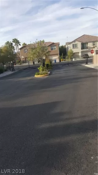 Photo #1: 2033934 Listing