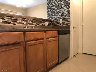 Photo #3: 2034075 Listing 