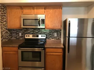 Photo #4: 2034075 Listing 