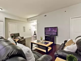 Photo #5: 2034122 Listing