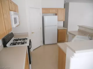 Photo #3: 2034665 Listing 