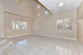 Photo #3: 2034769 Listing