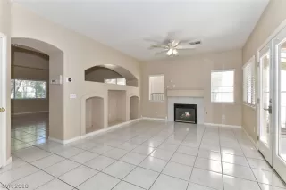 Photo #5: 2034769 Listing