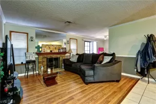 Photo #1: 2034841 Listing 