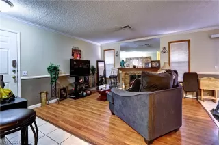 Photo #2: 2034841 Listing 