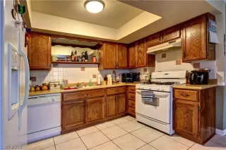 Photo #4: 2034841 Listing 