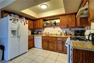 Photo #5: 2034841 Listing 