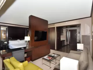 Photo #4: 2035189 Listing