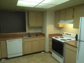 Photo #3: 2035337 Listing 