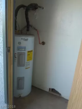 Photo #5: 2035337 Listing 