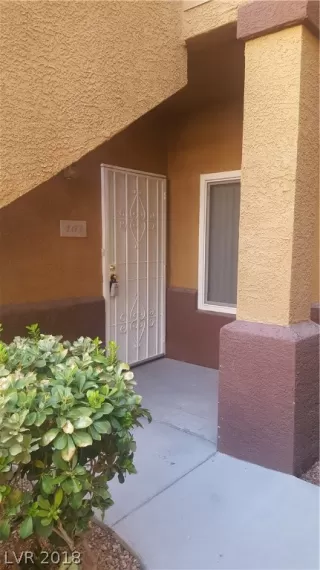 Photo #3: 2035790 Listing