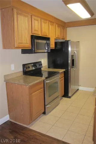 Photo #4: 2035811 Listing