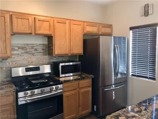 Photo #5: 2036073 Listing 