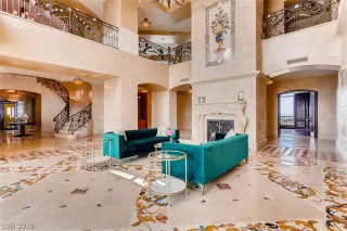 Photo #2: 2036117 Listing 