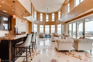 Photo #4: 2036117 Listing 