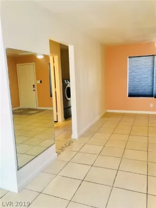 Photo #3: 2036121 Listing