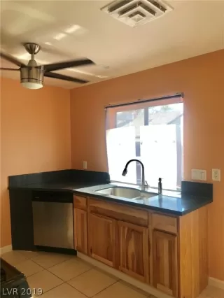 Photo #5: 2036121 Listing