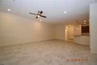 Photo #4: 2036395 Listing 