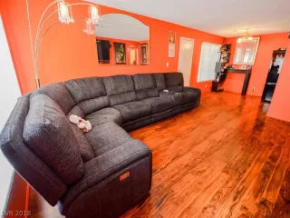 Photo #6: 2036457 Listing 