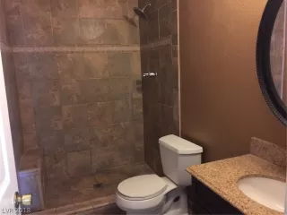 Photo #5: 2036568 Listing