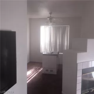 Photo #6: 2036673 Listing 