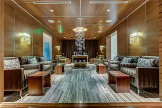 Photo #3: 2036719 Listing