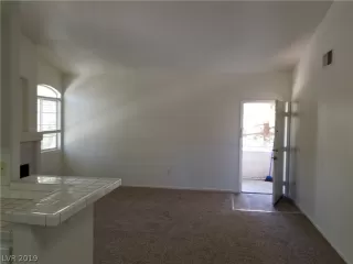 Photo #3: 2036929 Listing