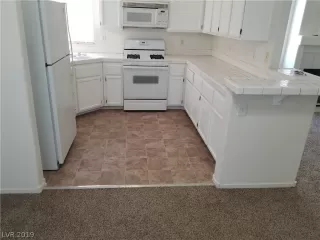 Photo #6: 2036929 Listing