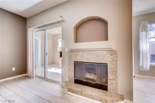 Photo #5: 2037091 Listing