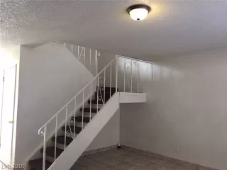 Photo #3: 2037451 Listing 