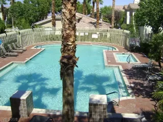 Photo #3: 2037479 Listing 