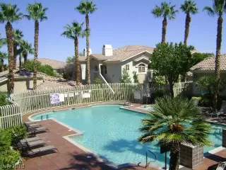 Photo #4: 2037479 Listing 