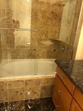 Photo #6: 2037743 Listing 