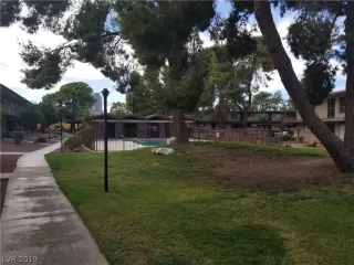 Photo #2: 2038006 Listing