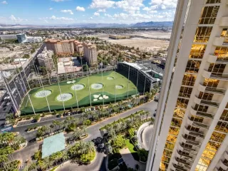 Photo #3: 2038096 Listing