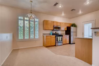 Photo #6: 2038100 Listing 