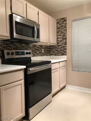 Photo #1: 2038149 Listing