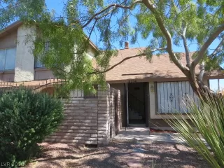 Photo #1: 2038581 Listing 