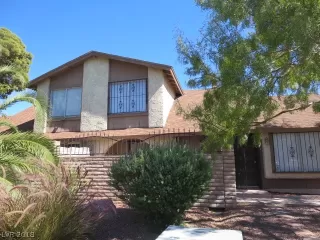 Photo #2: 2038581 Listing 