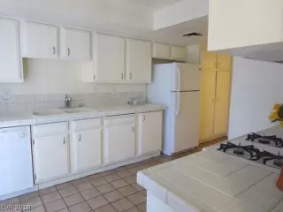 Photo #4: 2038581 Listing 